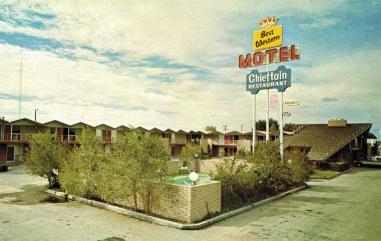 AZ008300.jpg