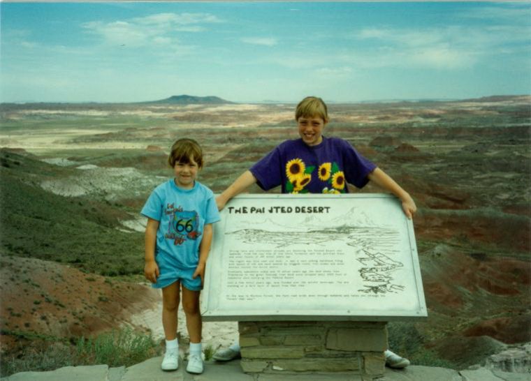 AZ012100.jpg