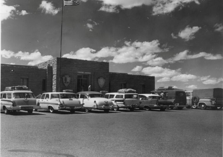 AZ012900.jpg