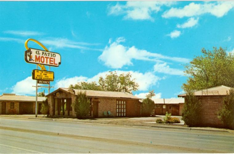 AZ019900.jpg