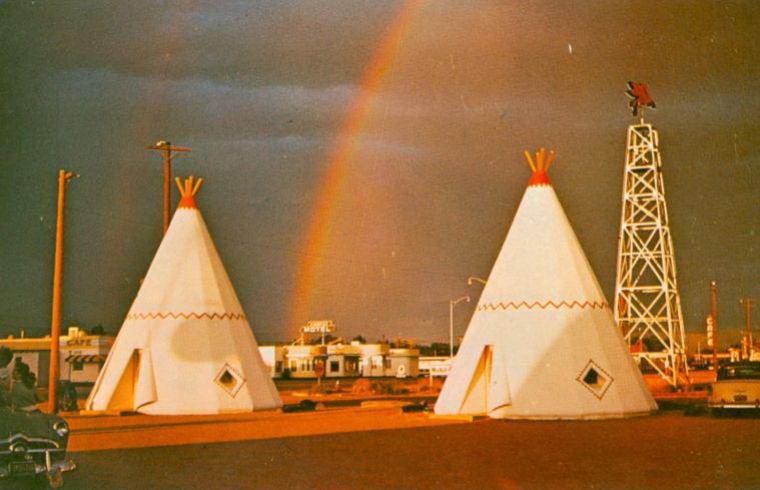 AZ022100.jpg