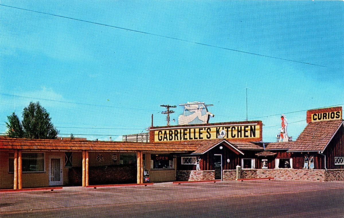 AZ032880.jpg