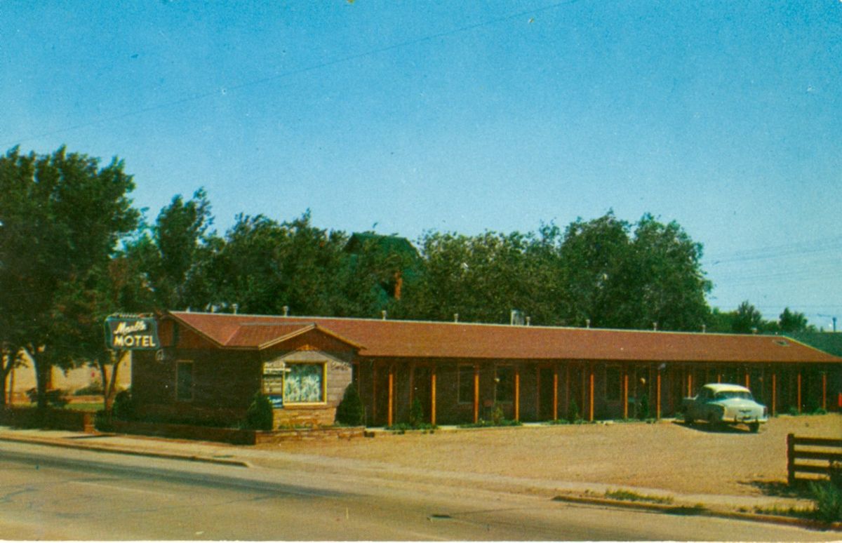 AZ034400.jpg