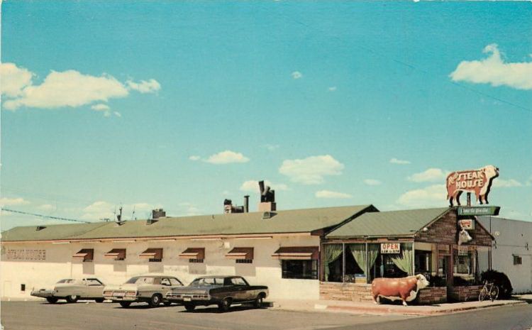 AZ060400.jpg