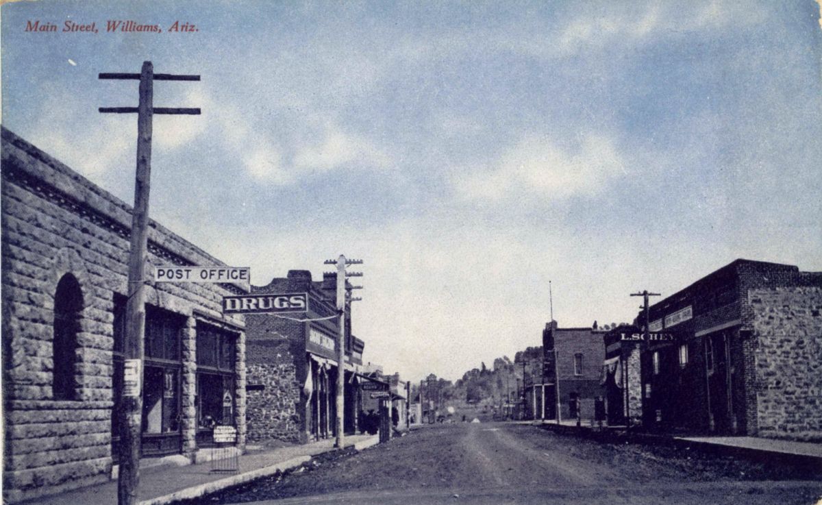 AZ062100.jpg