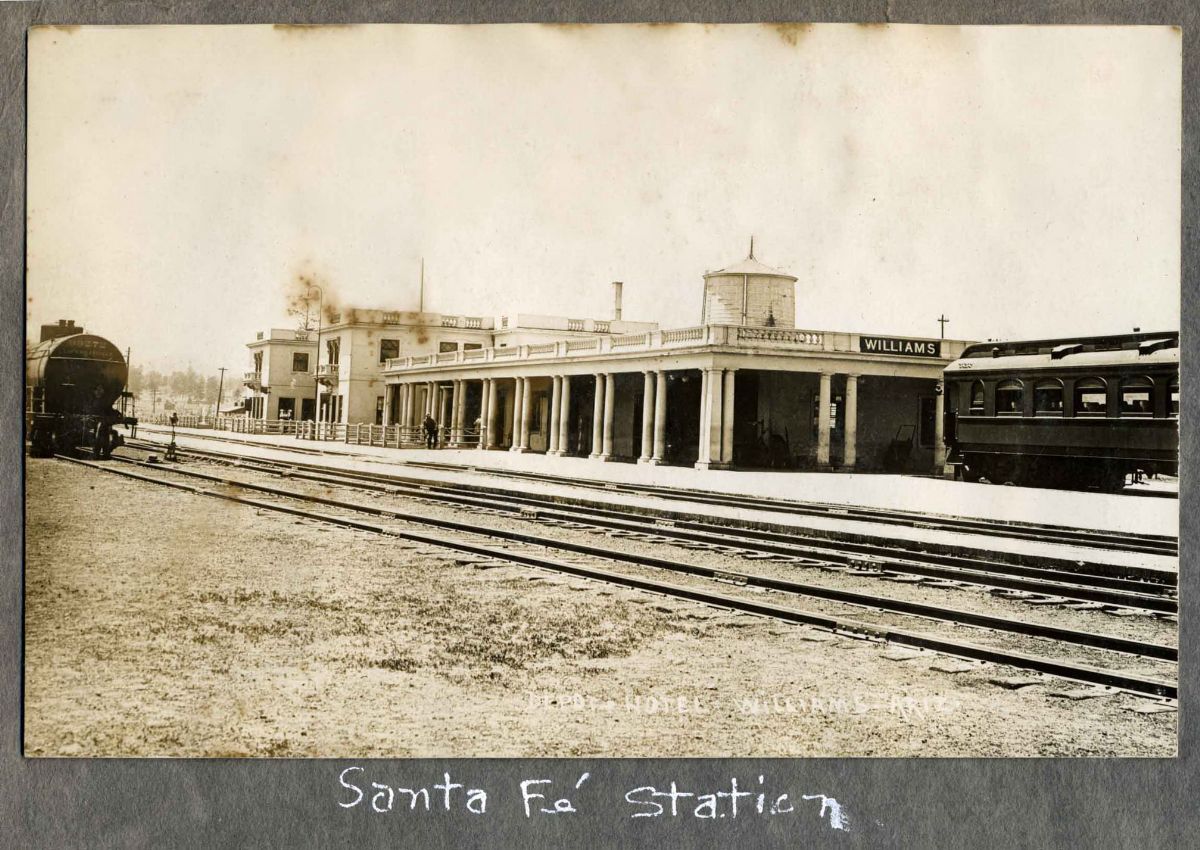AZ064090.jpg