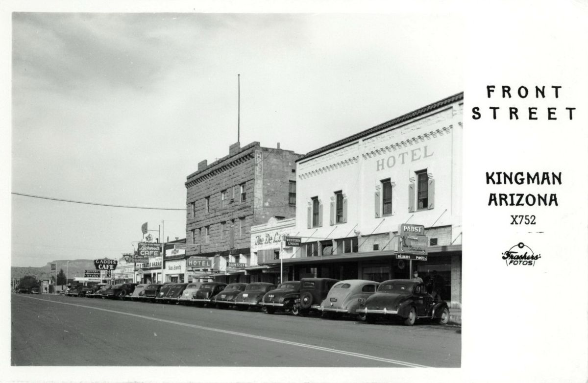 AZ081700.jpg