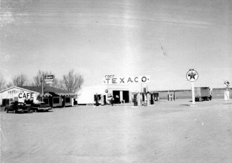 AZ097800.jpg