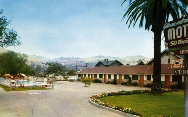 CAF63000.jpg