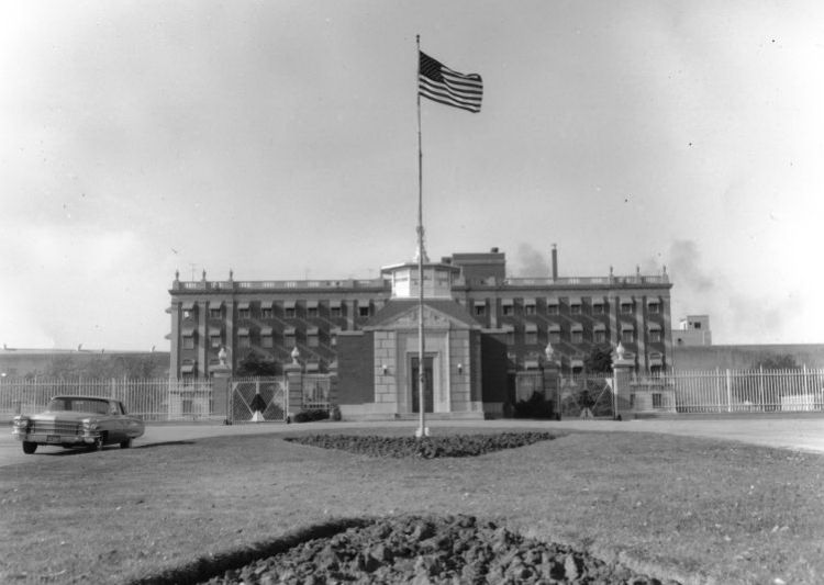 IL013100.jpg