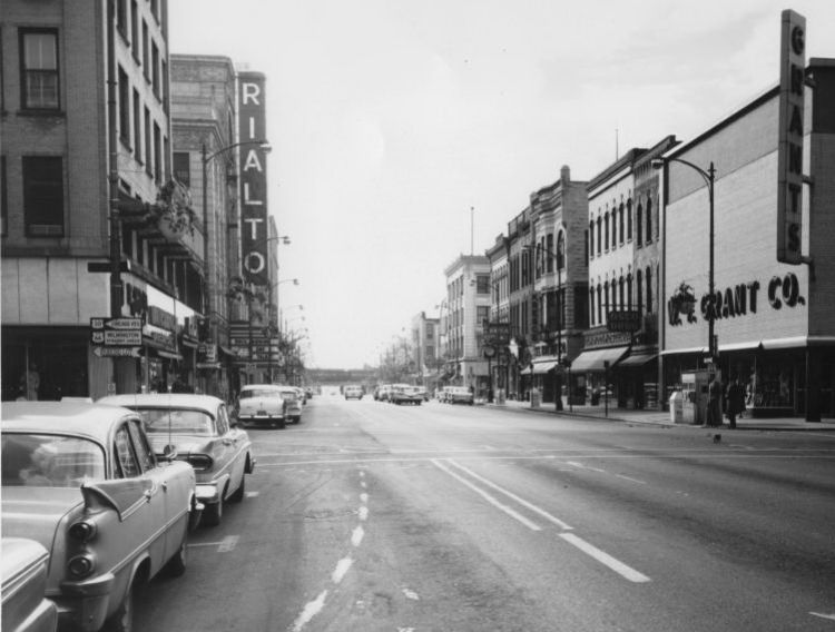 IL016300.jpg