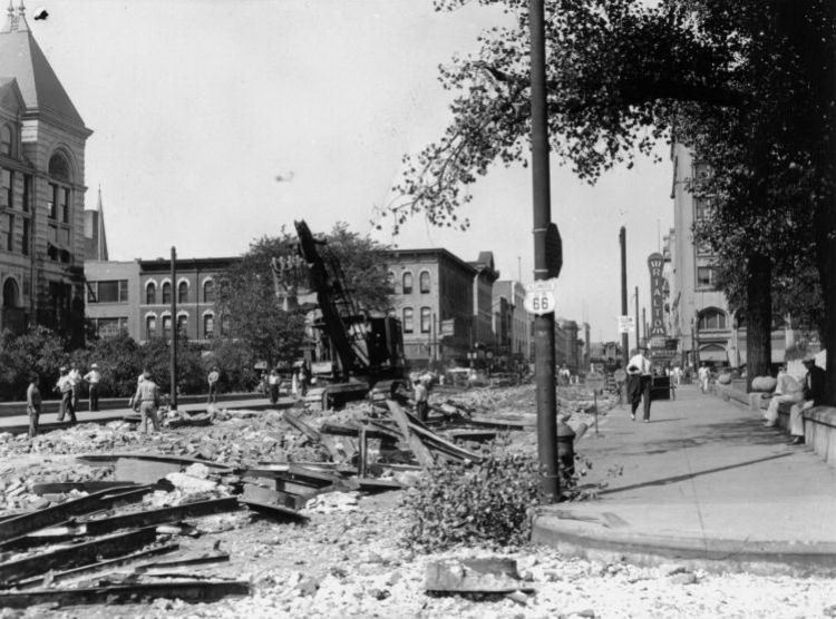 IL016900.jpg