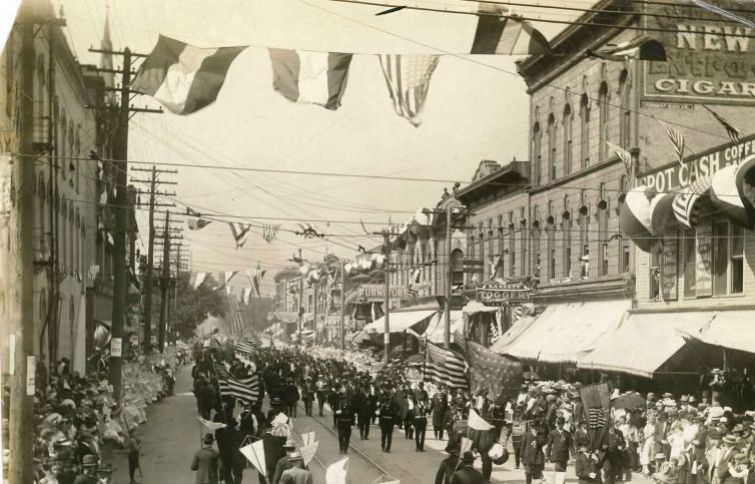 IL017100.jpg