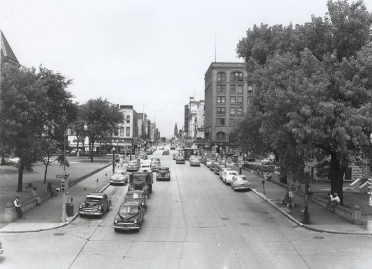 IL017300.jpg