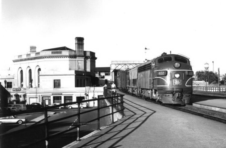IL017500.jpg