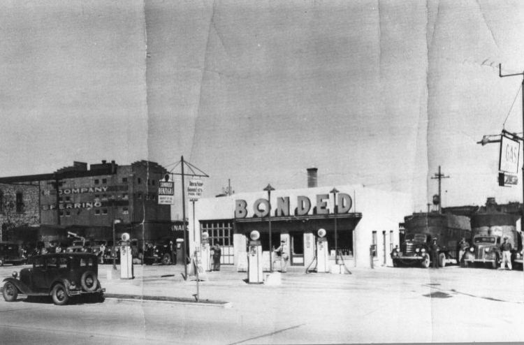 IL018300.jpg