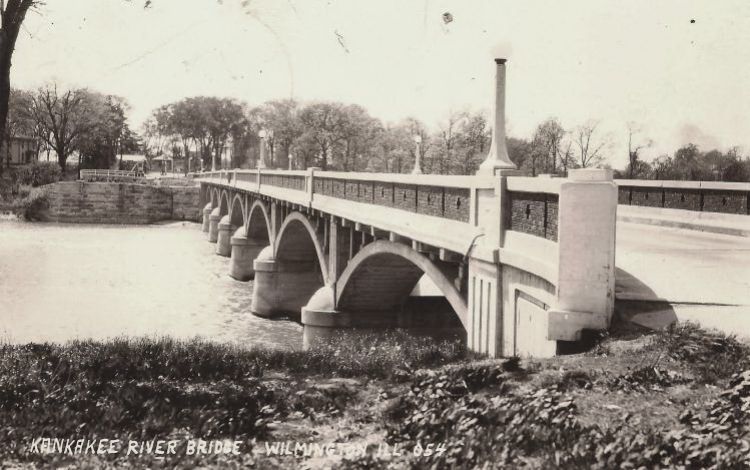 IL020600.jpg