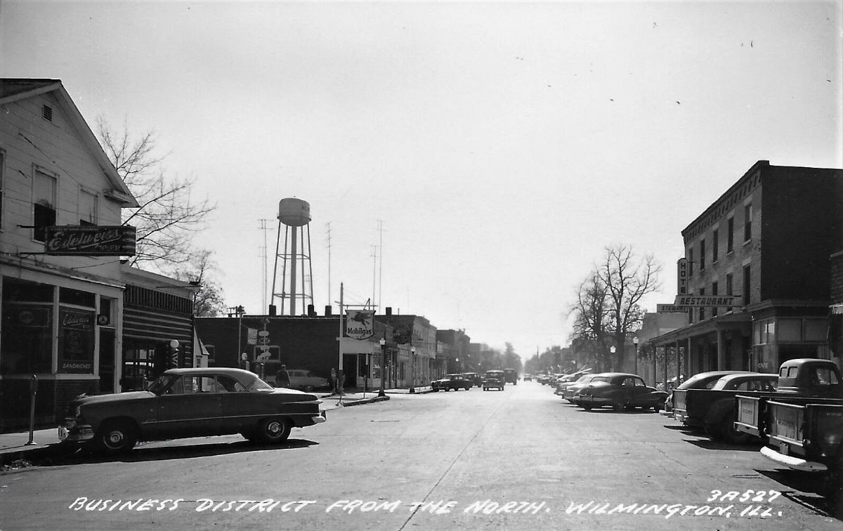 IL020820.jpg