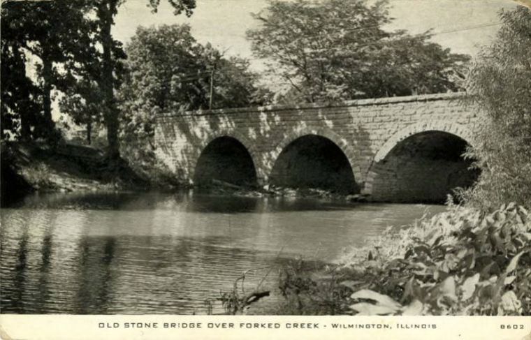 IL021550.jpg
