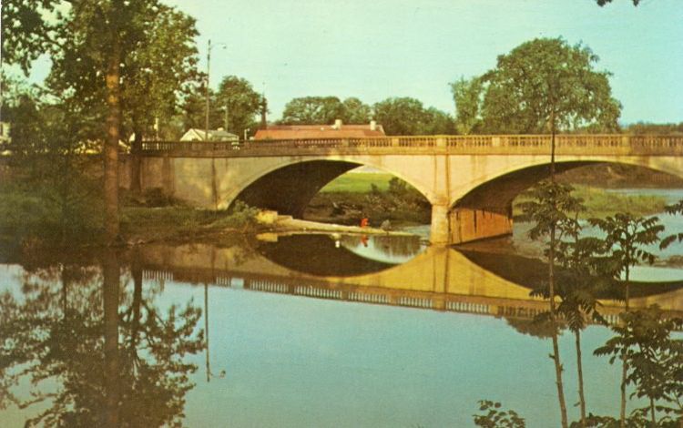 IL026500.jpg