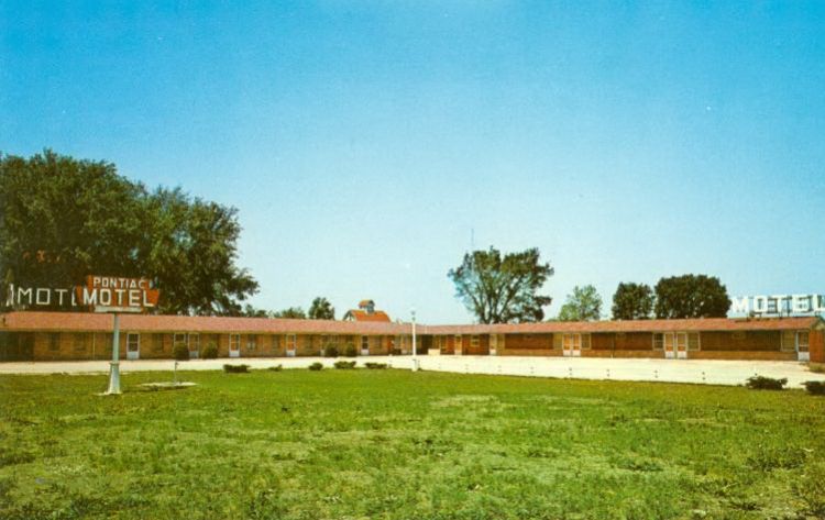 IL027300.jpg