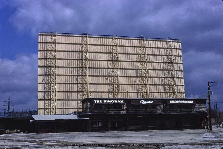 IL034880.jpg