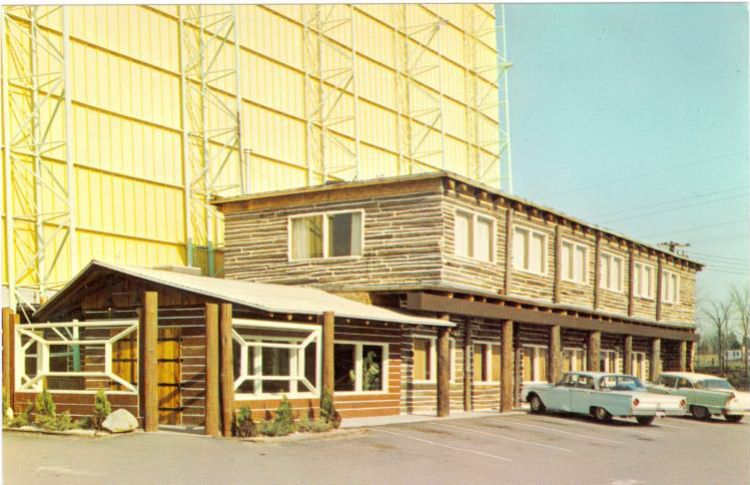 IL034900.jpg