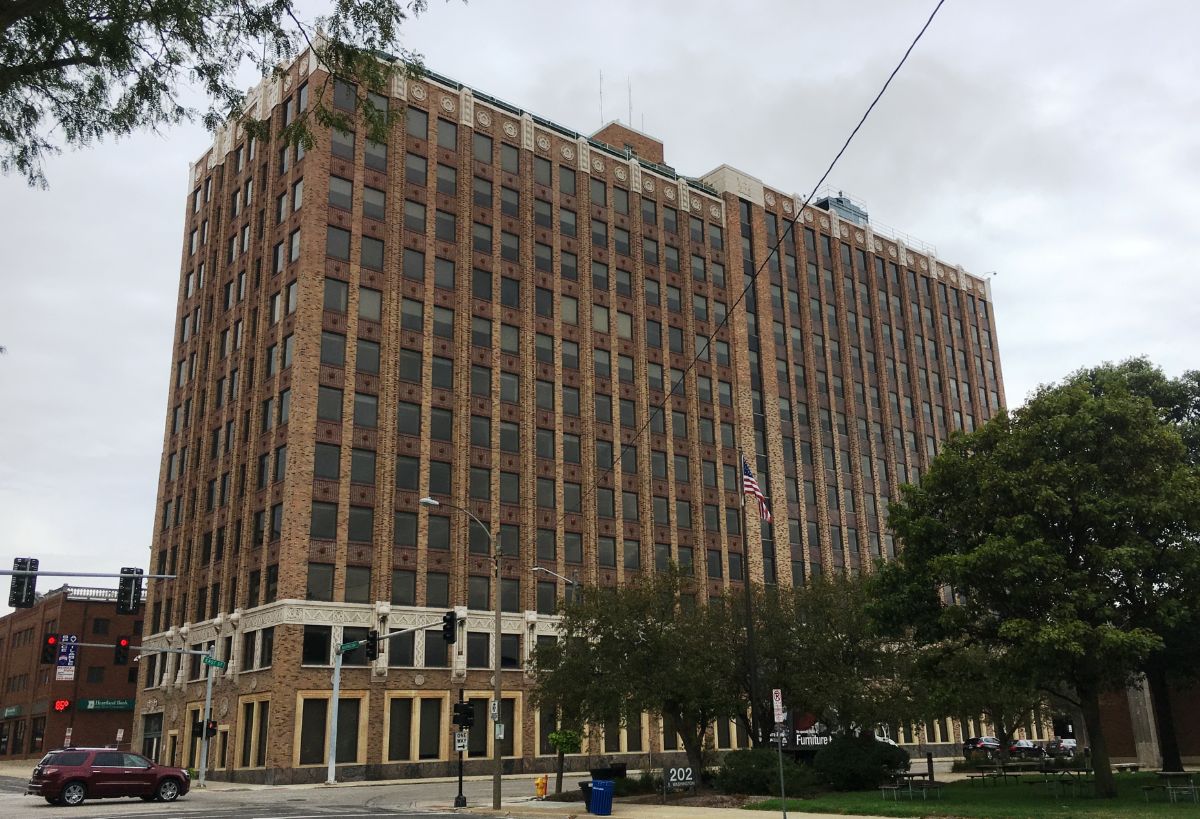 IL037525.jpg