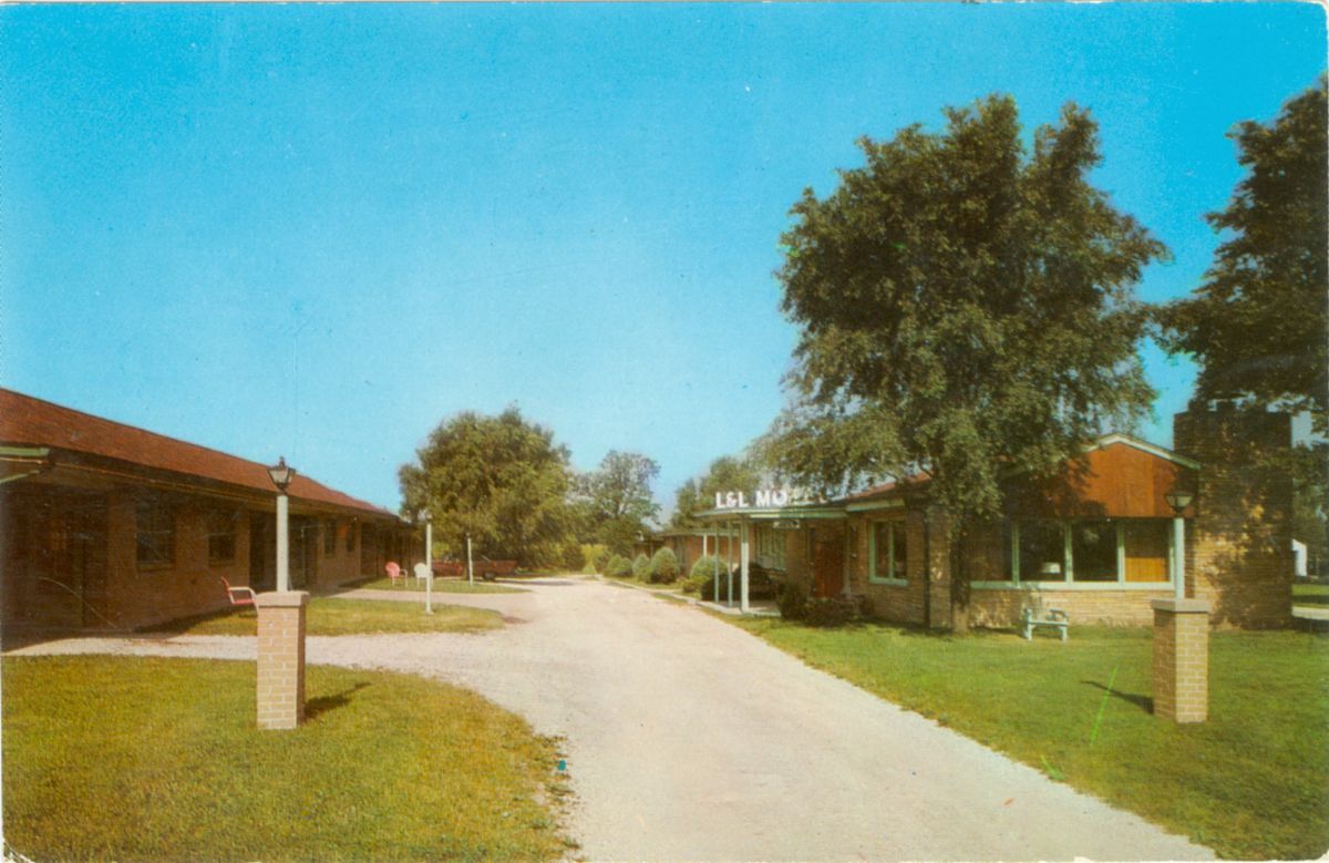 IL038910.jpg