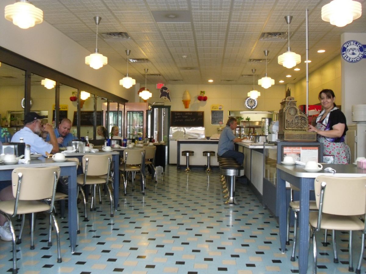 IL041202.jpg