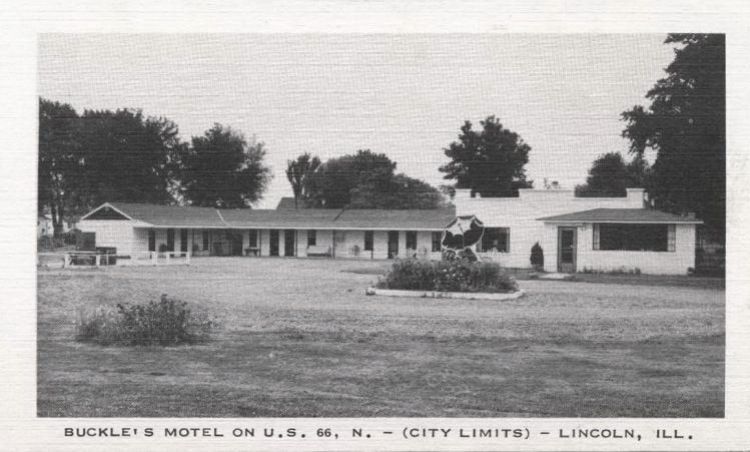 IL045500.jpg