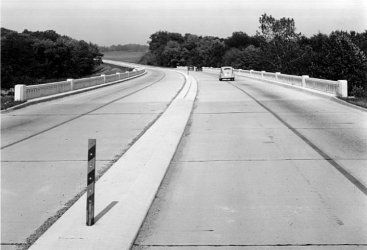 IL046500.jpg