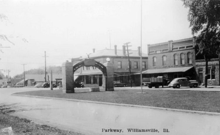 IL048100.jpg