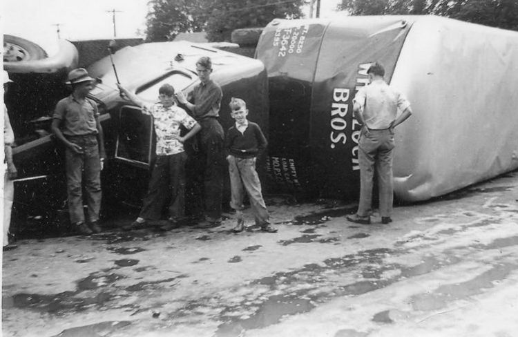 IL048600.jpg