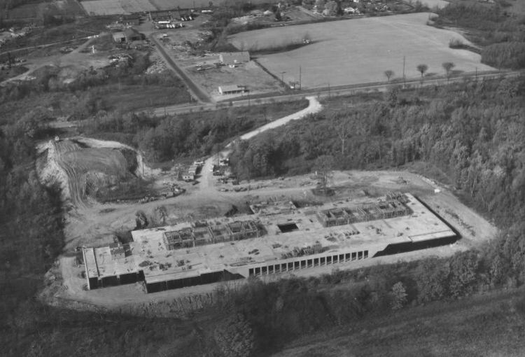 IL049500.jpg
