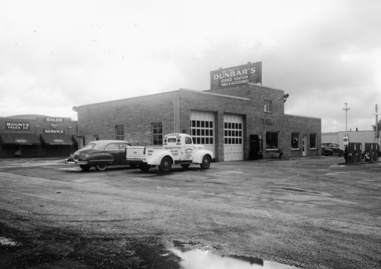 IL054400.jpg