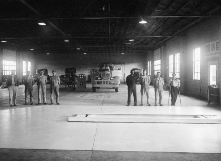 IL054600.jpg
