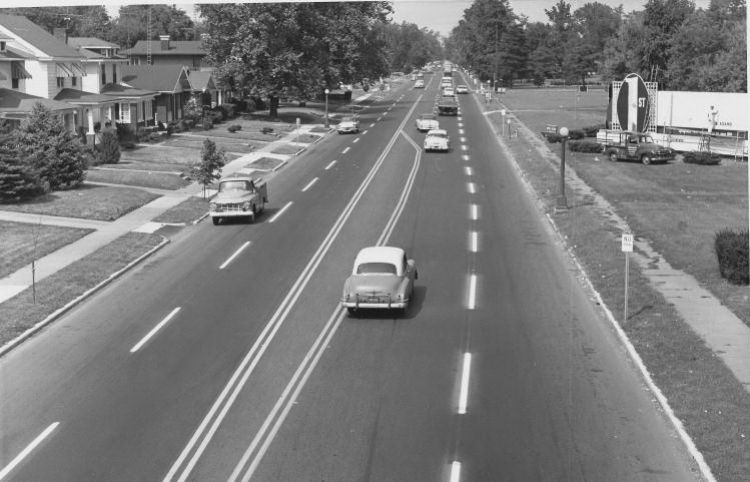 IL064900.jpg
