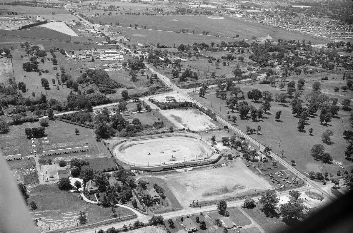 IL067215.jpg