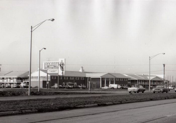IL067900.jpg