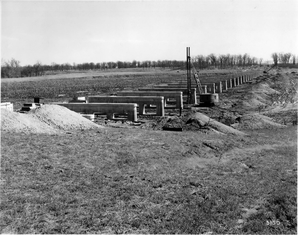IL068909.jpg