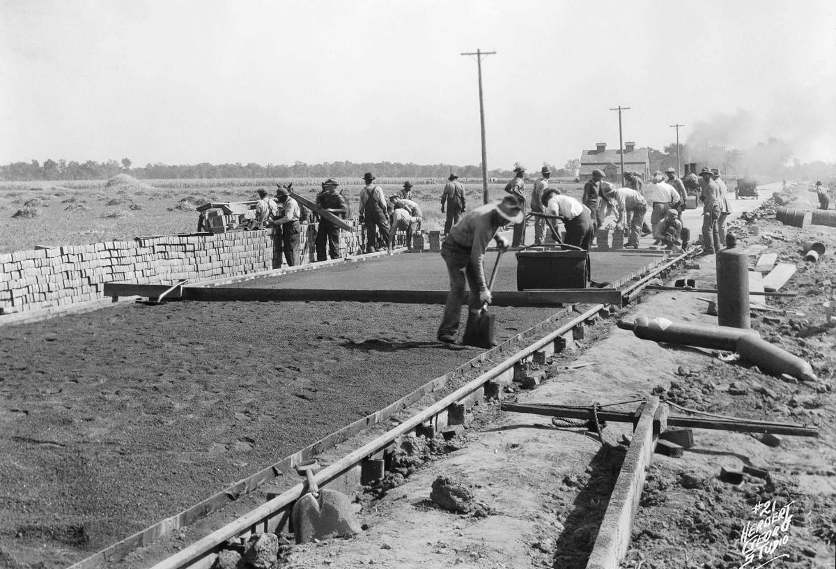 IL072836.jpg