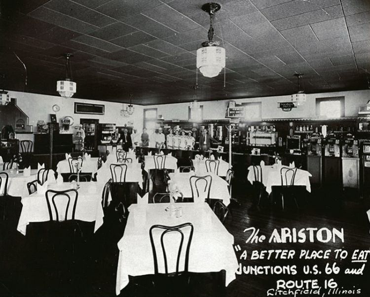 IL081600.jpg