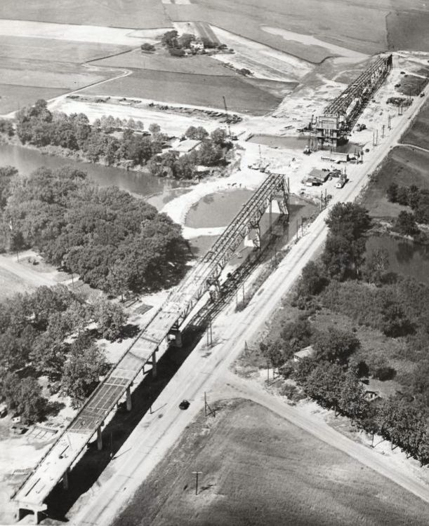 IL095300.jpg