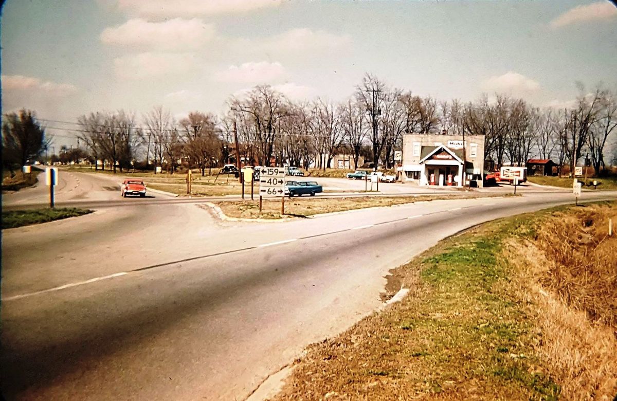 IL096532.jpg
