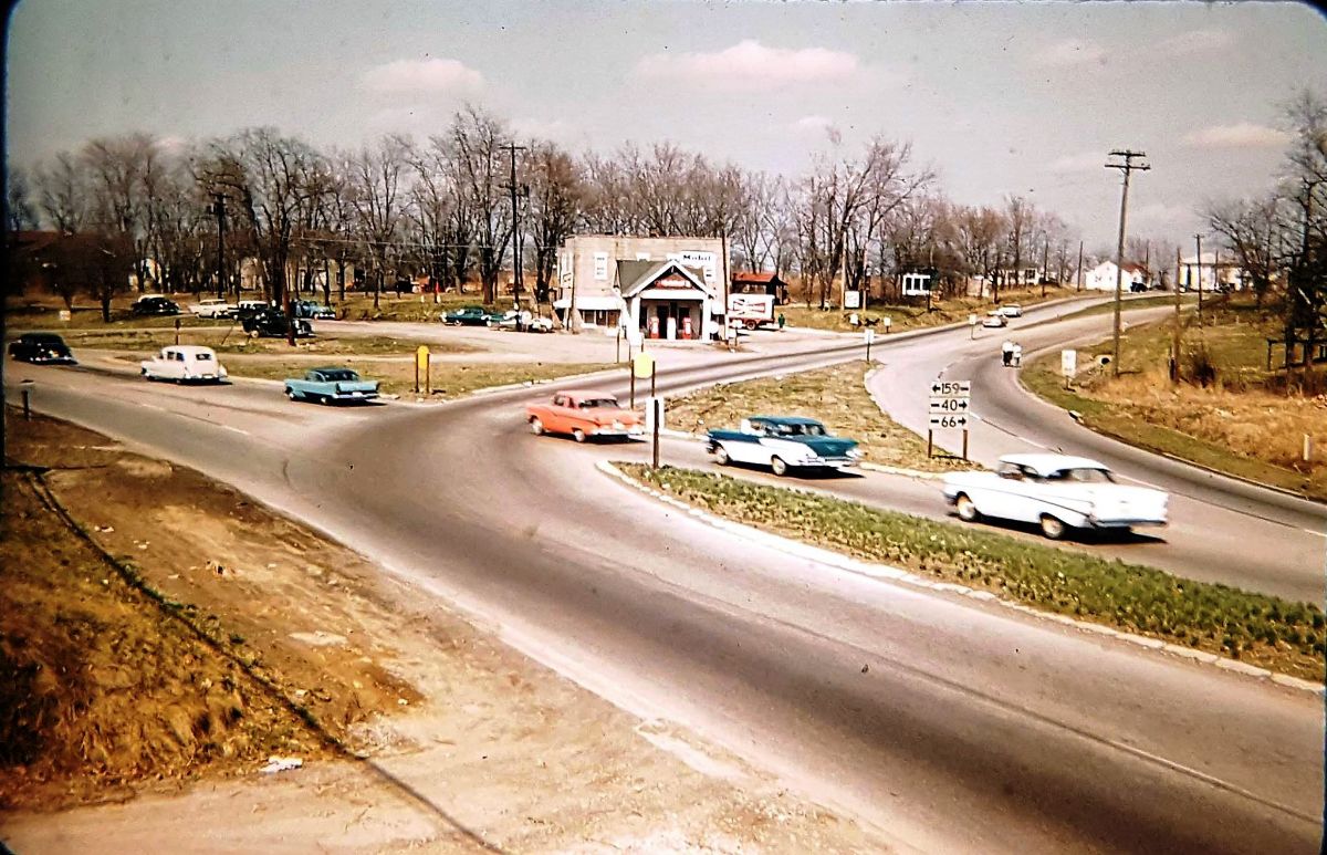 IL096533.jpg
