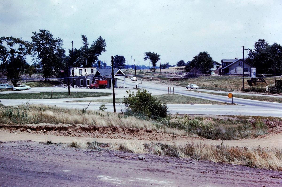 IL096540.jpg
