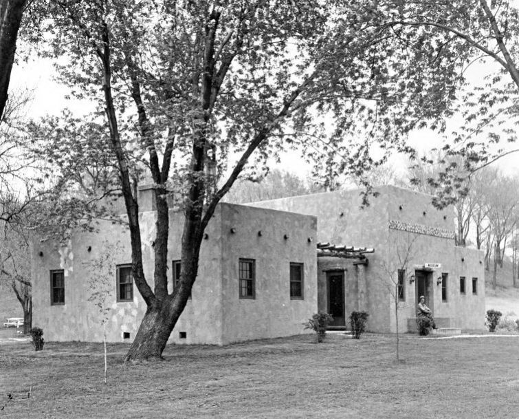 IL097900.jpg
