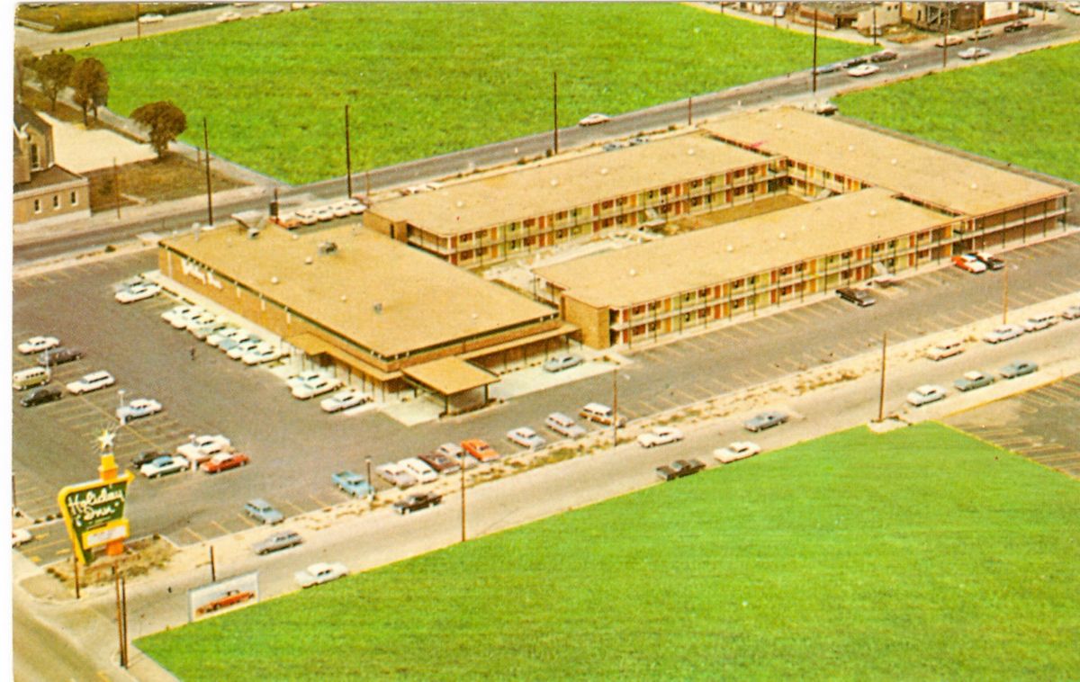 IL097910.jpg