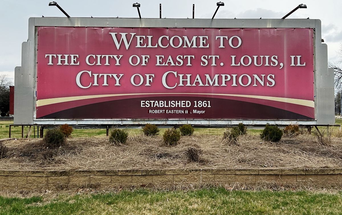IL098105.jpg
